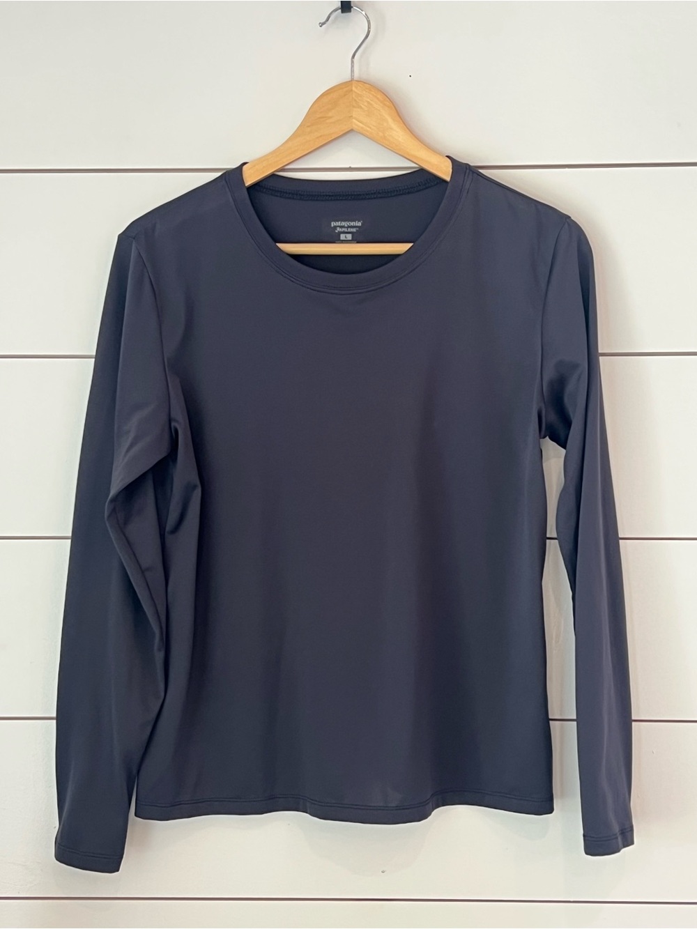 Patagonia Capilene Long Sleeve Top Large black /gorpcorp/ basic